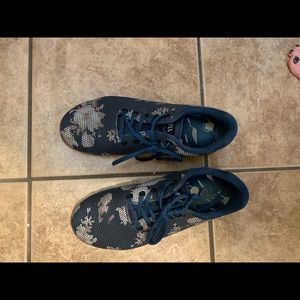 No Bull flower shoes